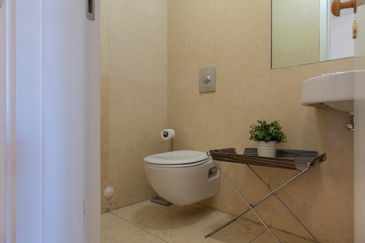 Downtown Apartment Santa Justa Lissabon Buitenkant foto