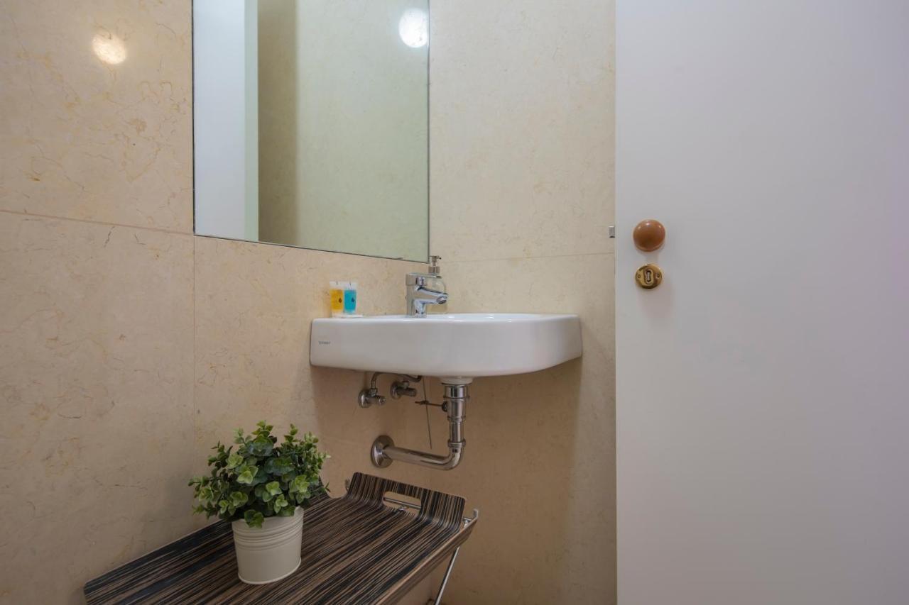 Downtown Apartment Santa Justa Lissabon Buitenkant foto